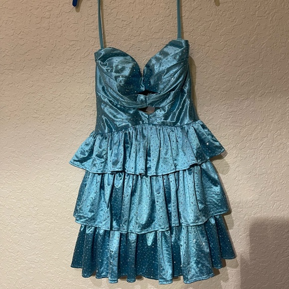 Chic Blue Ruffled Mini Dress - Picture 7 of 9